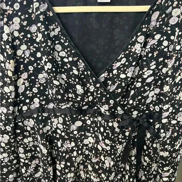 Beautiful Classy Blouse, Like New, Size 14 - Picture 3 of 6
